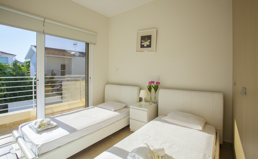 Imagine You and Your Family Renting this Luxury Villa in Protaras, minutes from the Beach, Protaras Villa 1477