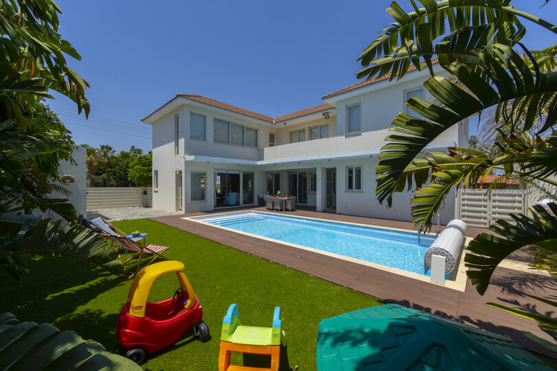 Picture Renting your 5 Star Villa with Beautiful Private Pool, Larnaca Villa 1397, Larnaca, Cyprus
