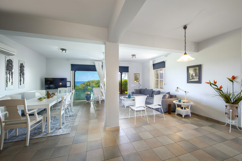 Beautiful Holiday Villa minutes from Sirina Bay, Protaras Villa 1515