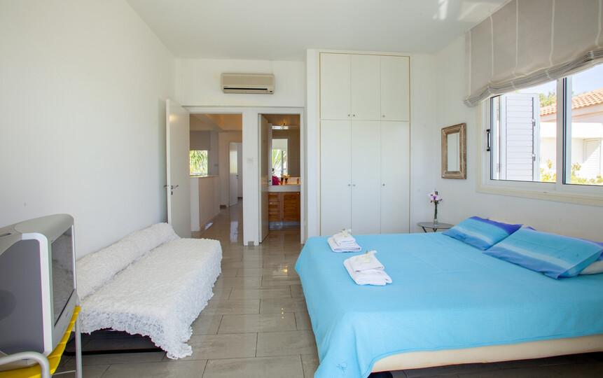 Imagine Your Family Renting This Luxury Beachfront Villa, Larnaca Villa 1399