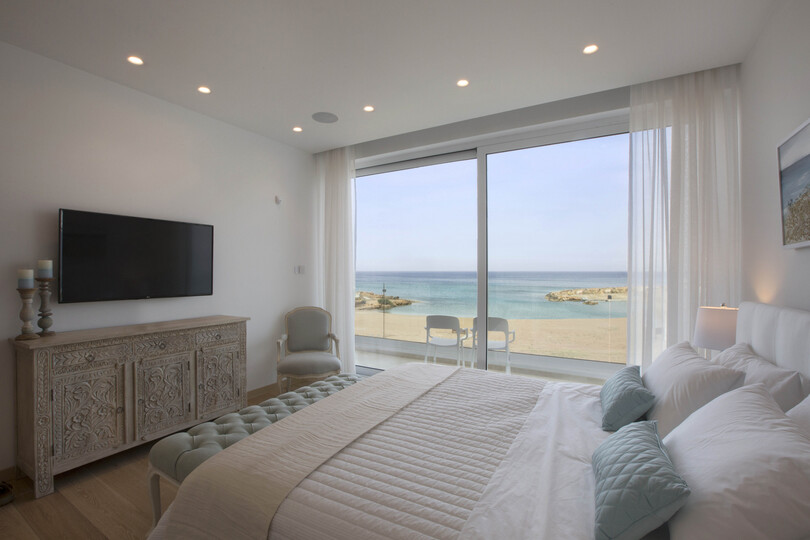You and Your Family will love this Beachfront Villa, Protaras Villa 1539