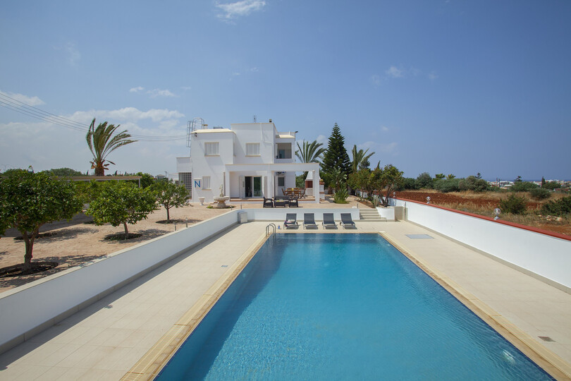Imagine Your Family Renting This Luxury Villa with Large Private Pool, Protaras Villa 1543