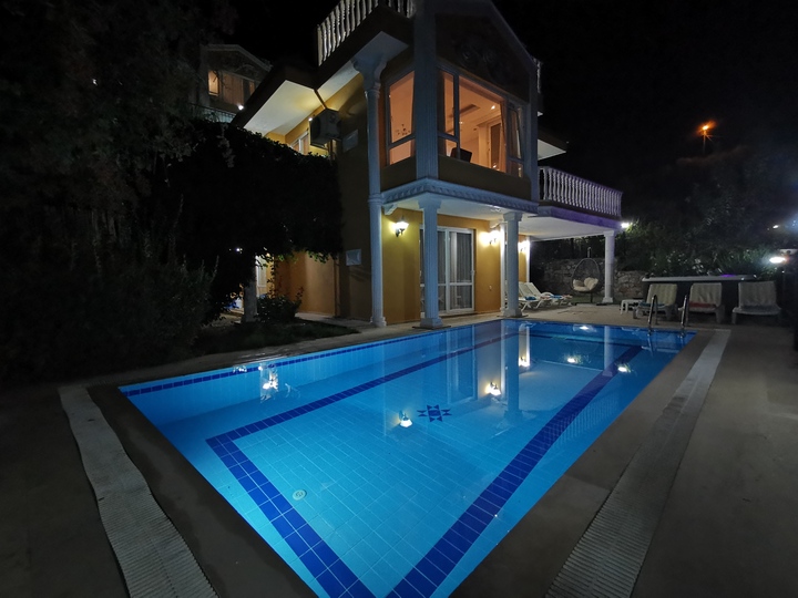 5 Star Villa Serenity – Dual Mountain & Sea Retreat