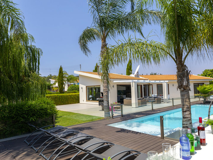 Luxury Awaits by the Sea – Protaras Villa 1569
