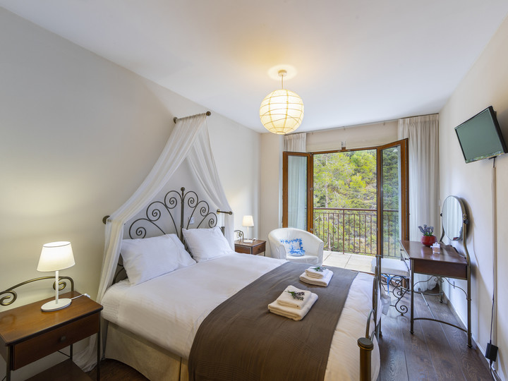 You and Your Family will love this Villa close to the beautiful town of Limassol, Limassol Villa 1003