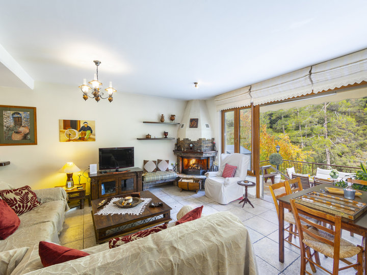 You and Your Family will love this Villa close to the beautiful town of Limassol, Limassol Villa 1003