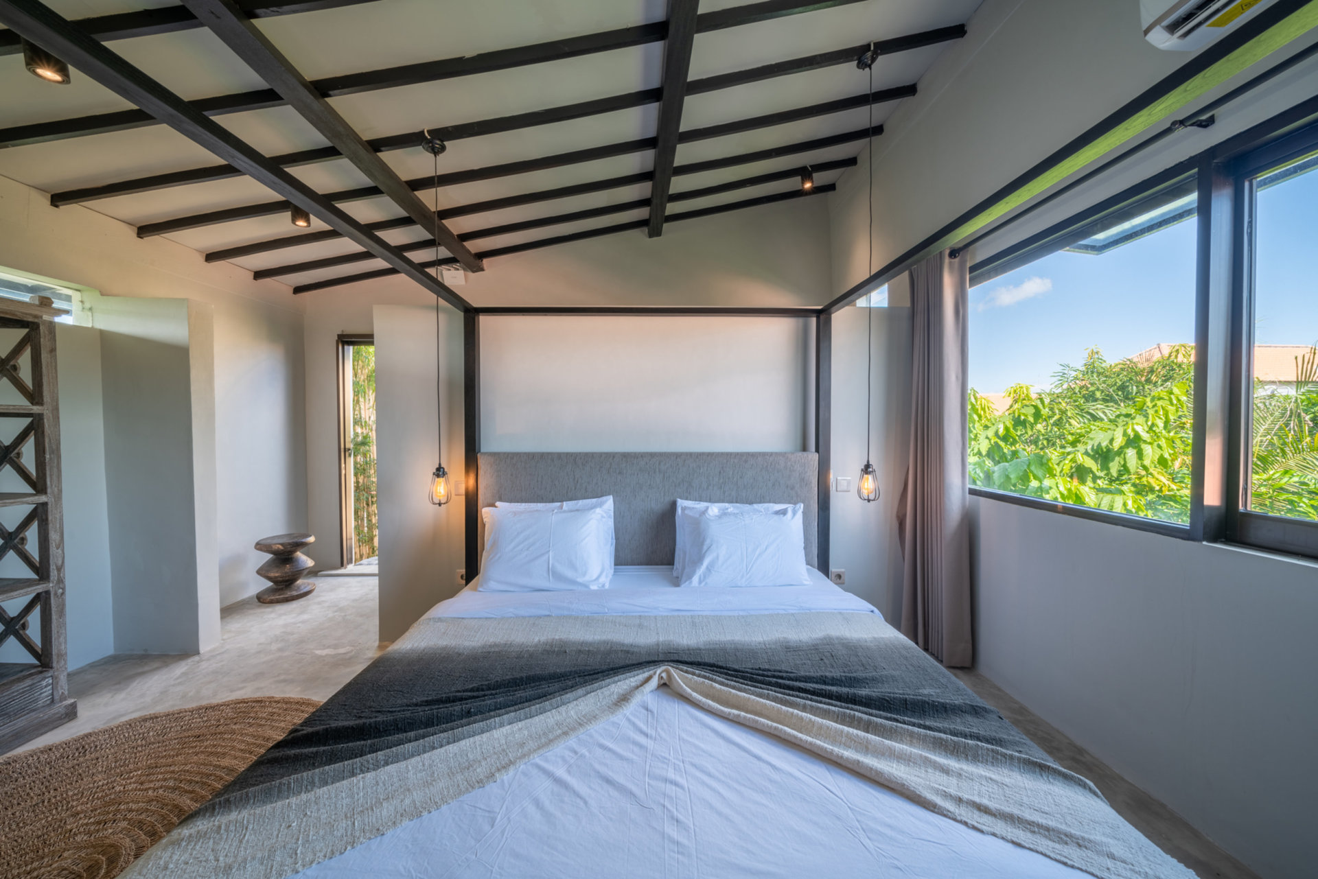 Luxury 4-Bedroom Holiday Rental Near Berawa Beach, Bali Villa 2094
