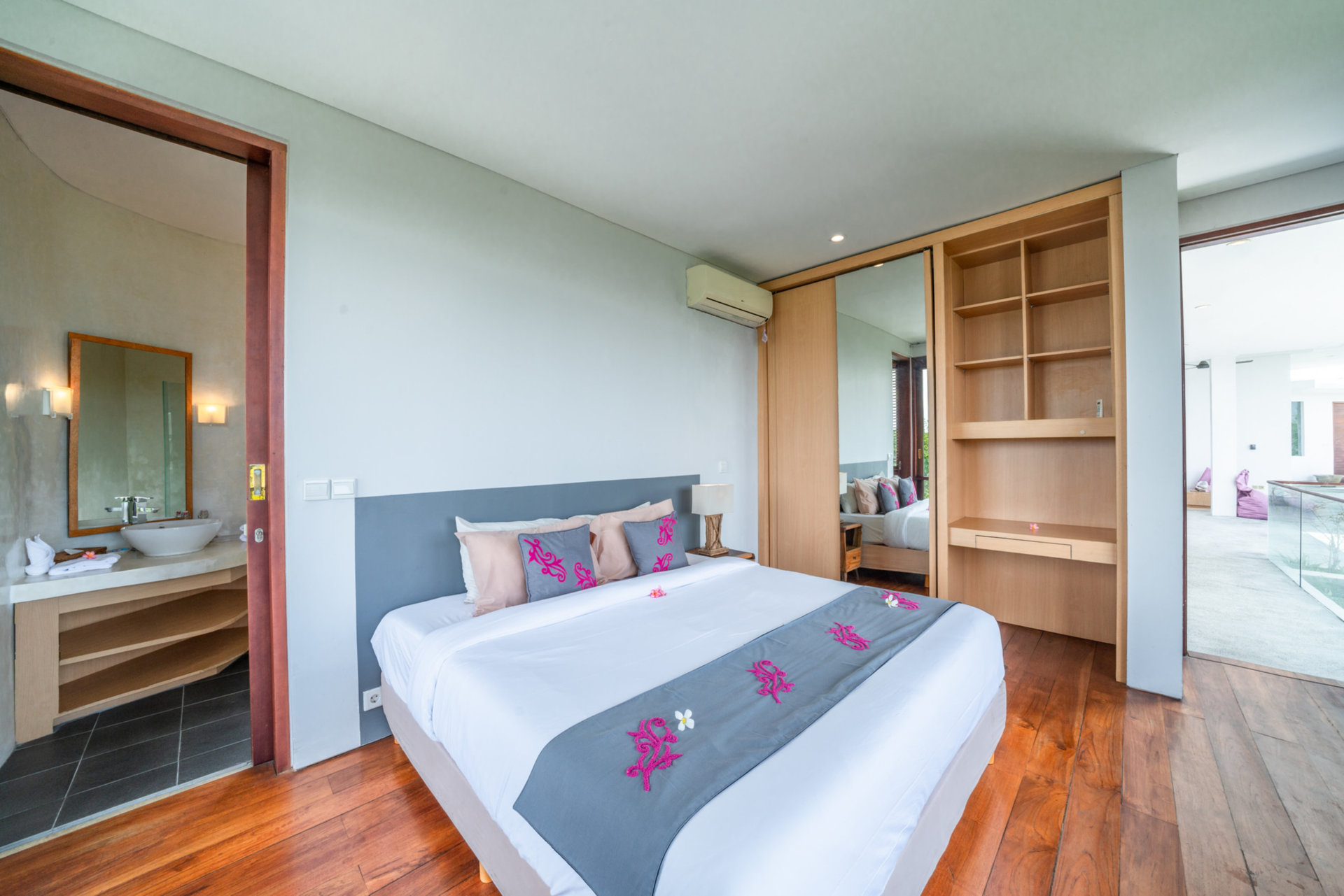 The Ultimate 5 Star Holiday Villa in Kabupaten Badung with Private Pool, Bali Villa 2097