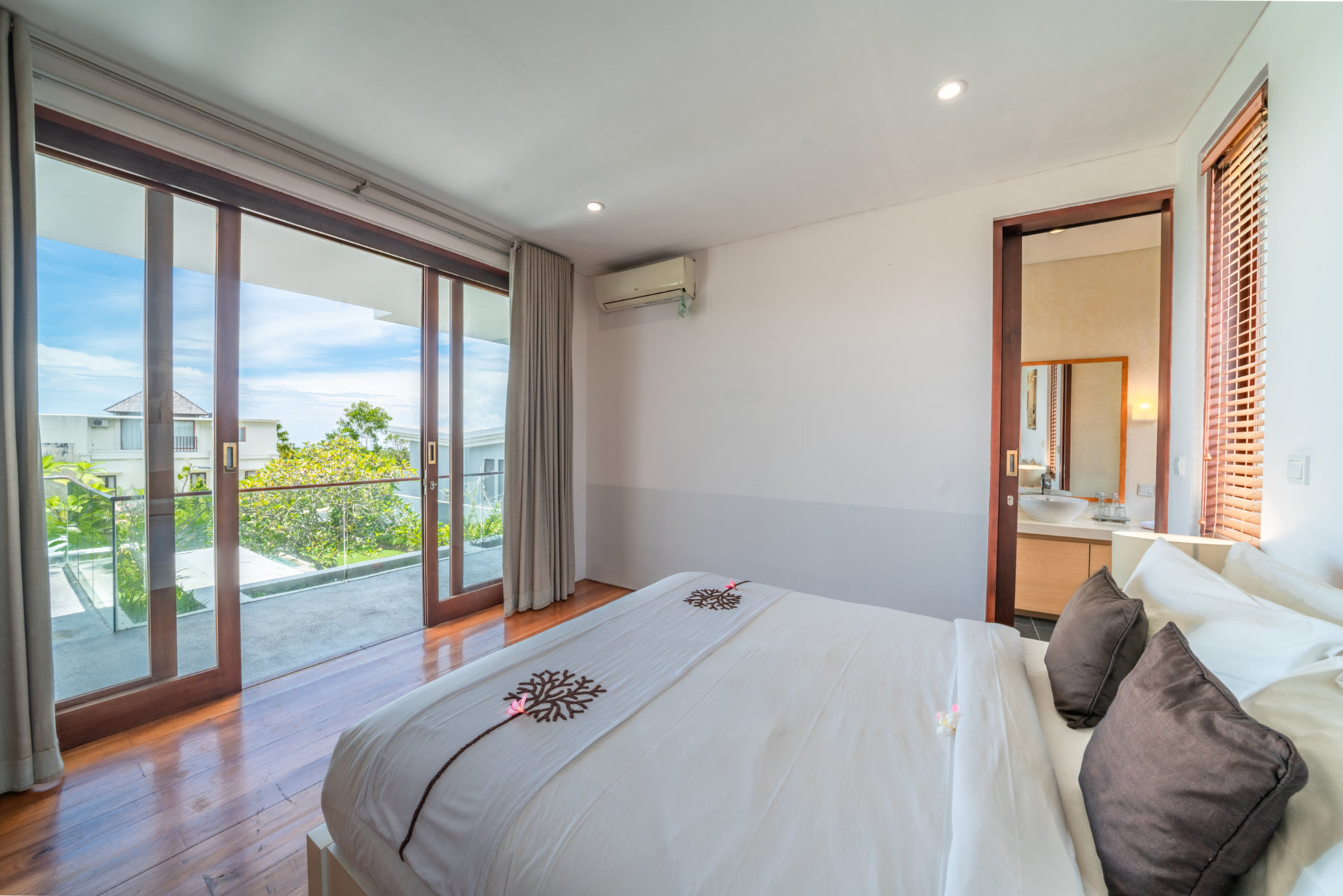The Ultimate 5 Star Holiday Villa in Kabupaten Badung with Private Pool, Bali Villa 2097