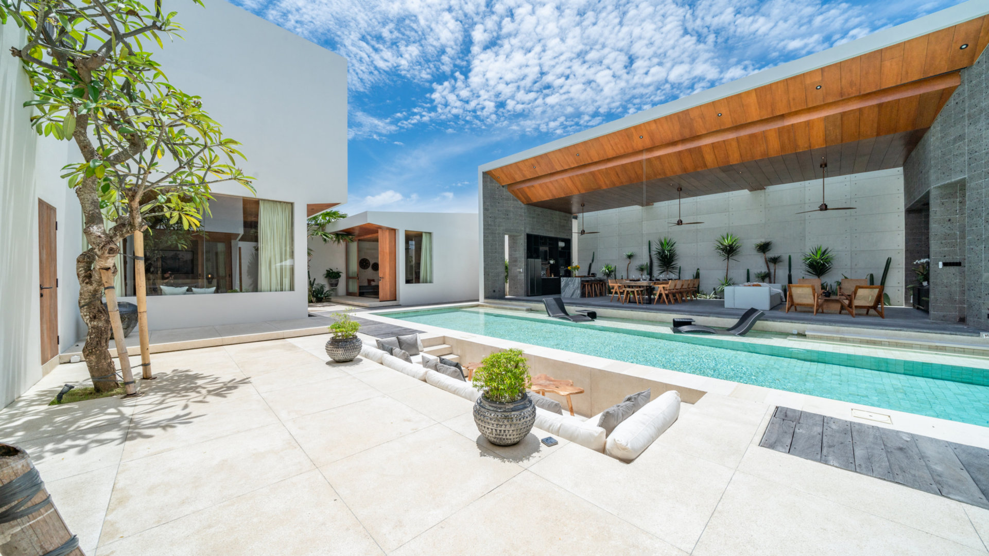 The Ultimate 5 Star Holiday Villa in Kabupaten Badung with Private Pool and Fully Staffed, Bali Villa 2098