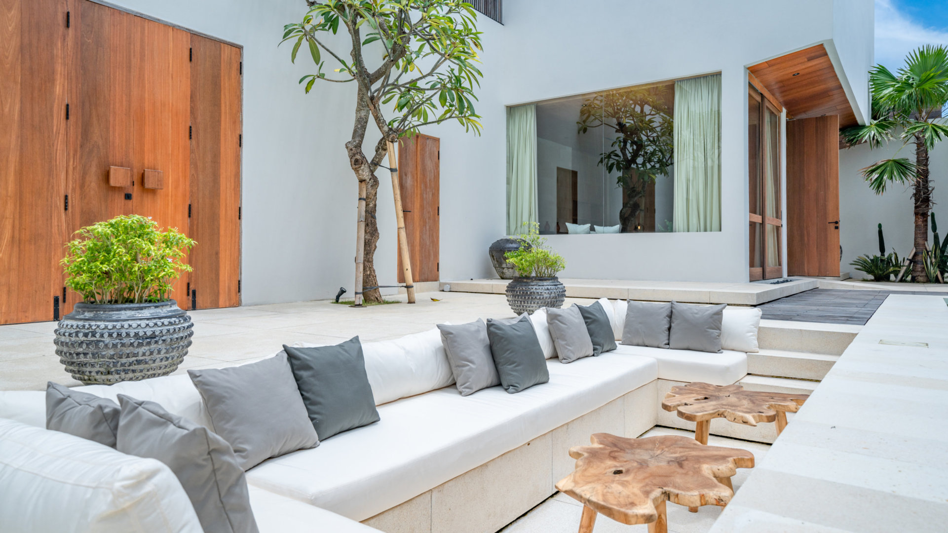 The Ultimate 5 Star Holiday Villa in Kabupaten Badung with Private Pool and Fully Staffed, Bali Villa 2098