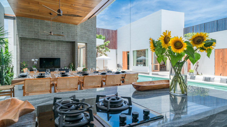 The Ultimate 5 Star Holiday Villa in Kabupaten Badung with Private Pool and Fully Staffed, Bali Villa 2098