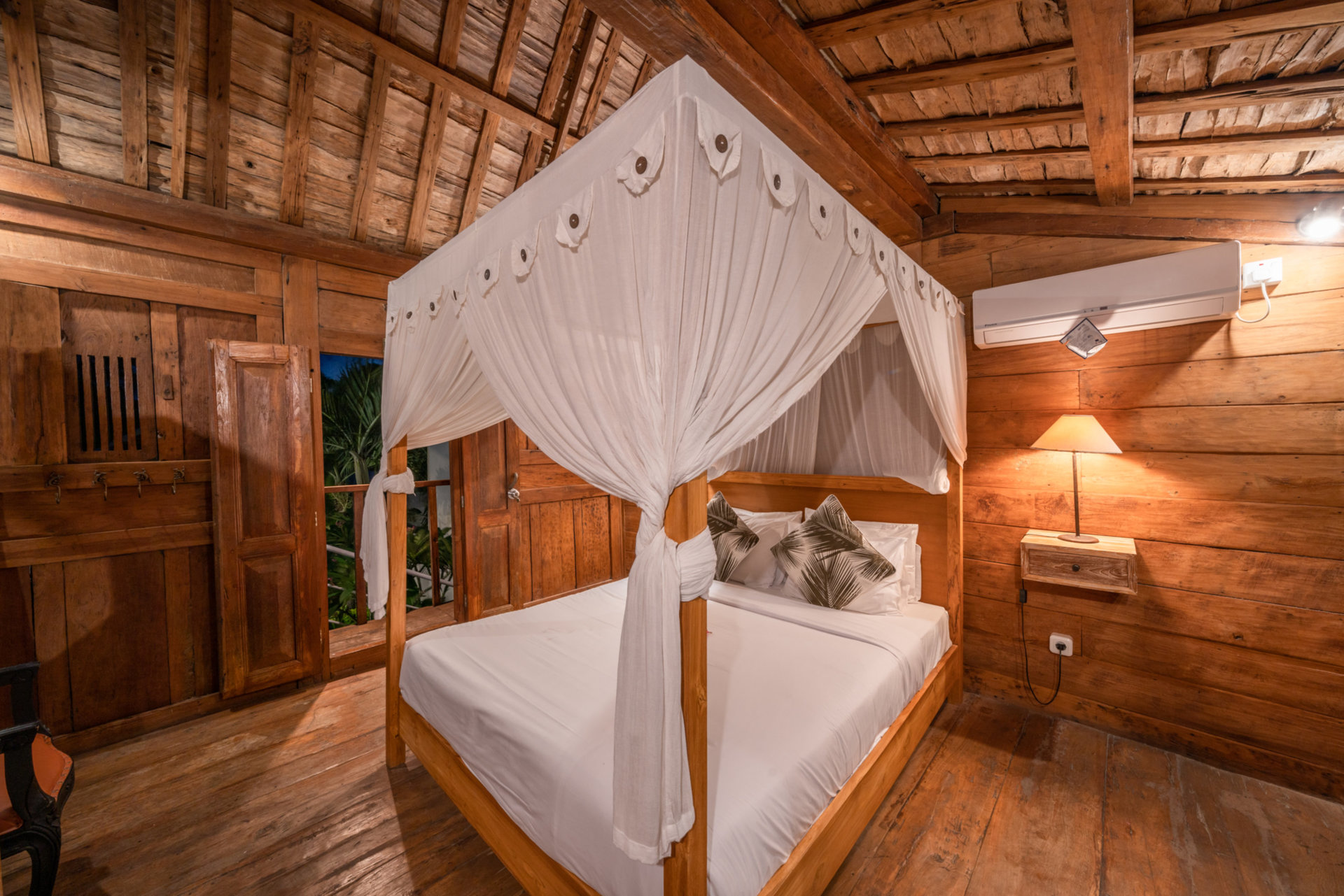 The Ultimate 5 Star Holiday Villa in Kabupaten Badung with Private Pool and Fully Staffed, Bali Villa 2099