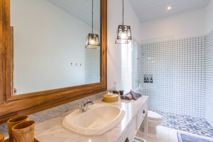 Imagine Your Family Renting a Luxury 5 Bedroom Holiday Villa with Stunning Ocean Views, Bali Villa 2114