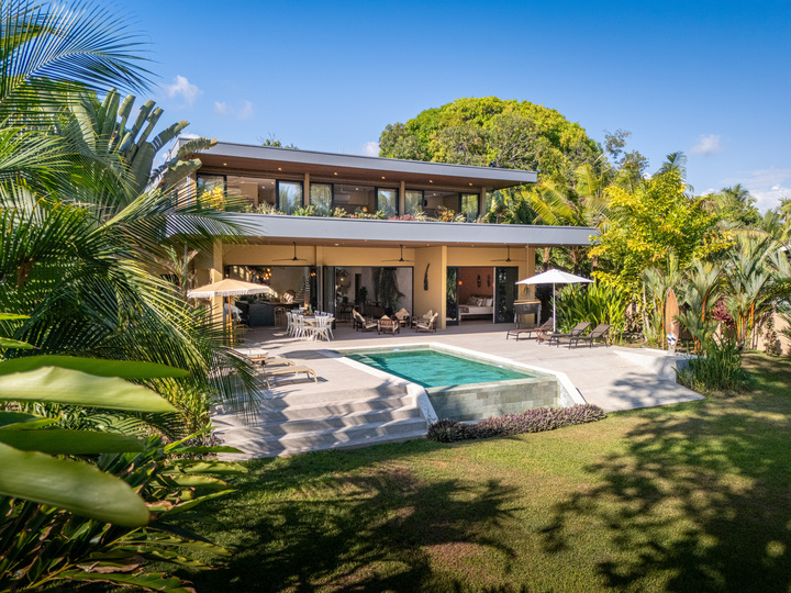5 Star Villa Assinie – Sophisticated Beachfront Luxury