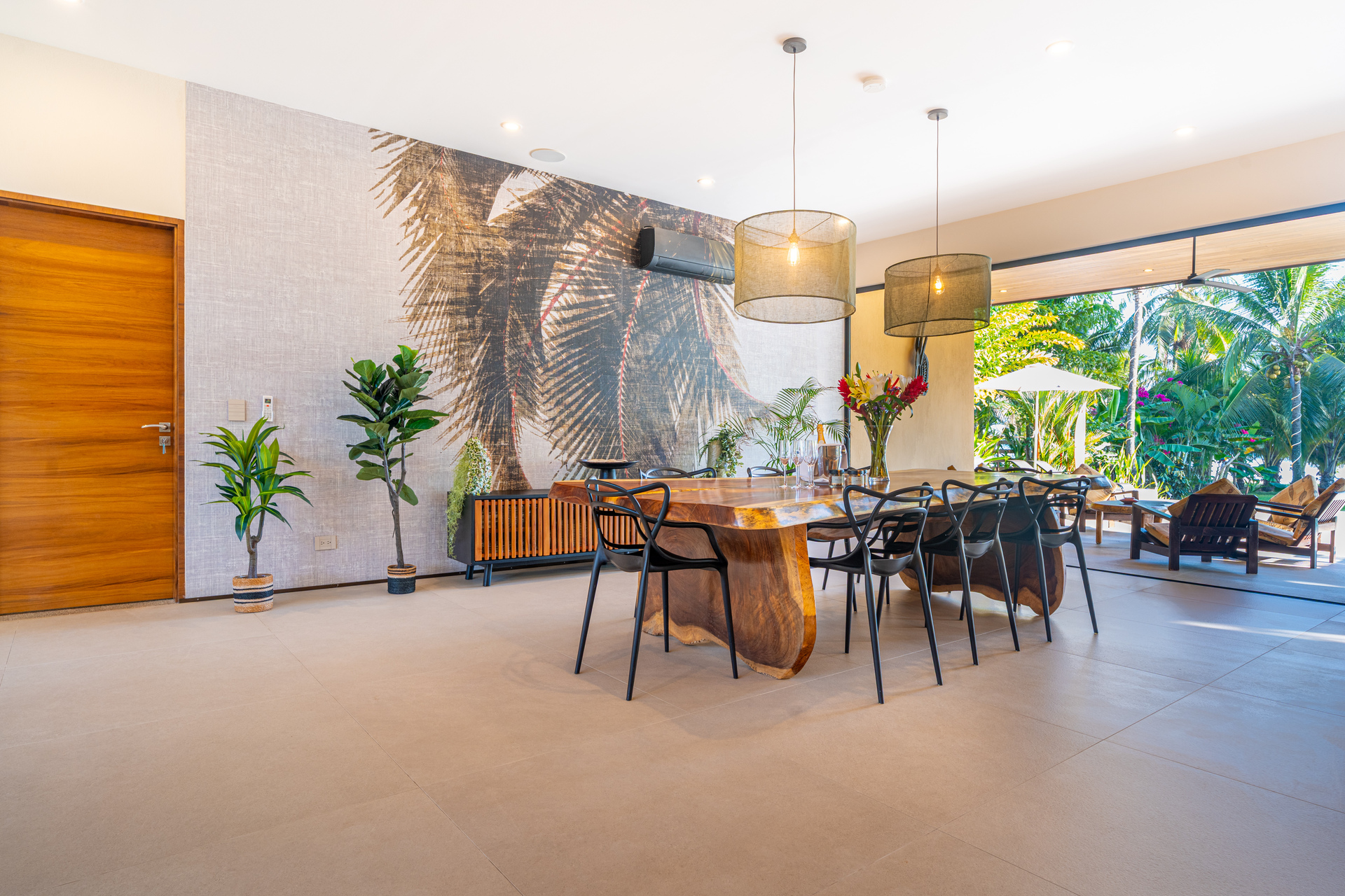 5 Star Villa Assinie – Sophisticated Beachfront Luxury