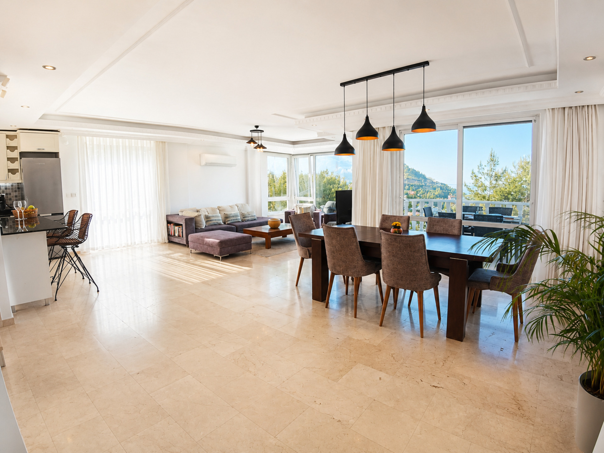 5 Star Villa Harmony – Sea & Mountain Escape