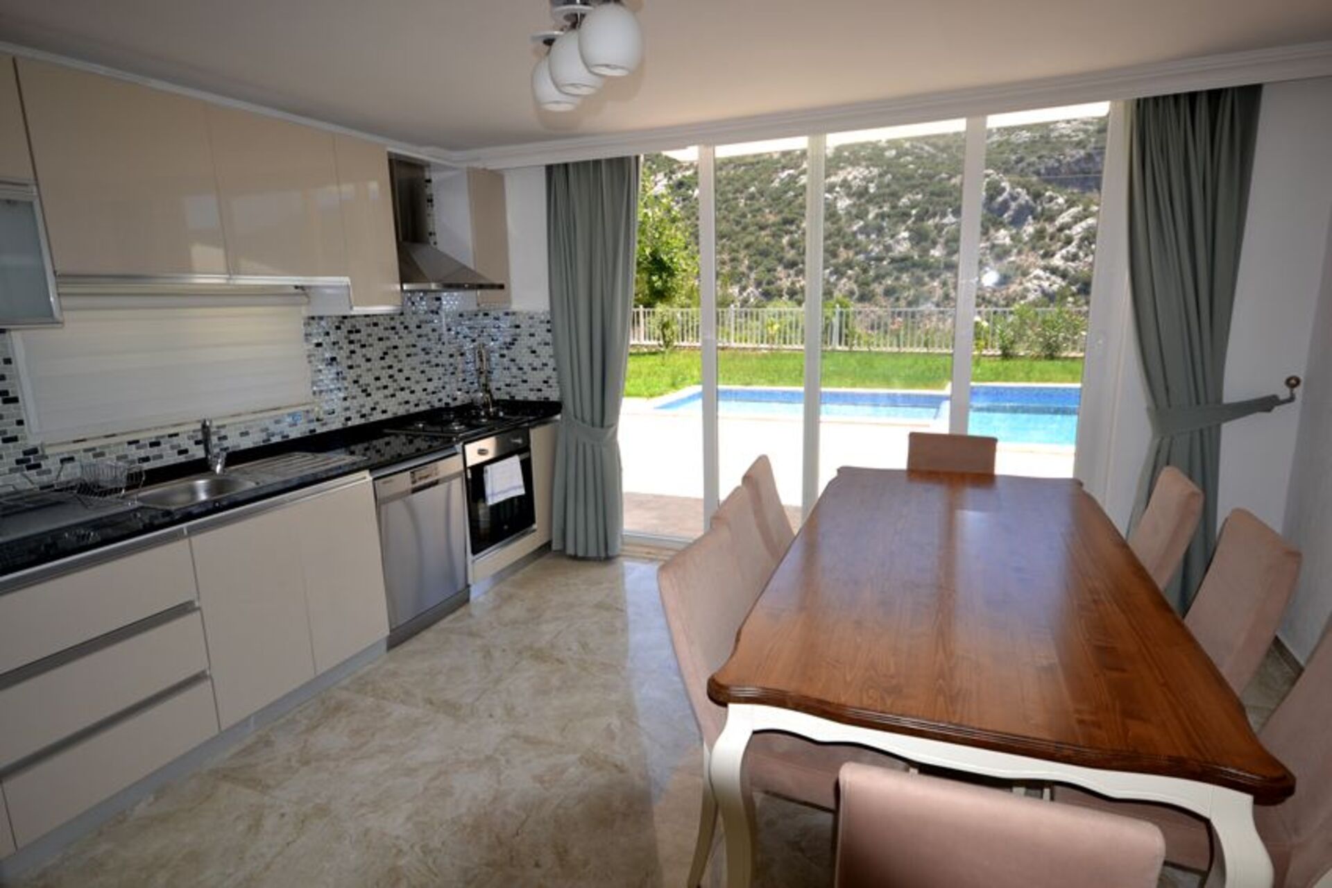 Rent Your Own Luxury Villa  with 4 Bedrooms, Islamlar Villa 1071