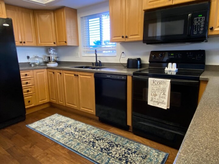 Exclusive Condo in One of Prestigious Resorts, Sea Isles, Florida Condo 5957
