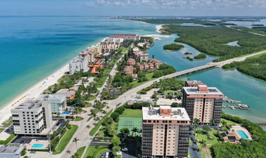 Exclusive Condo in One of Prestigious Resorts, Sea Isles, Florida Condo 5957