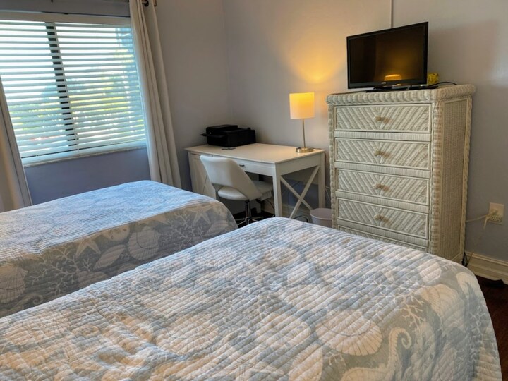 Exclusive Condo in One of Prestigious Resorts, Sea Isles, Florida Condo 5957