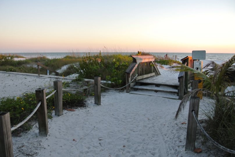 Exclusive Condo in One of  most Prestigious Resorts, Santa Maria Harbor Resort, Florida Condo 5956