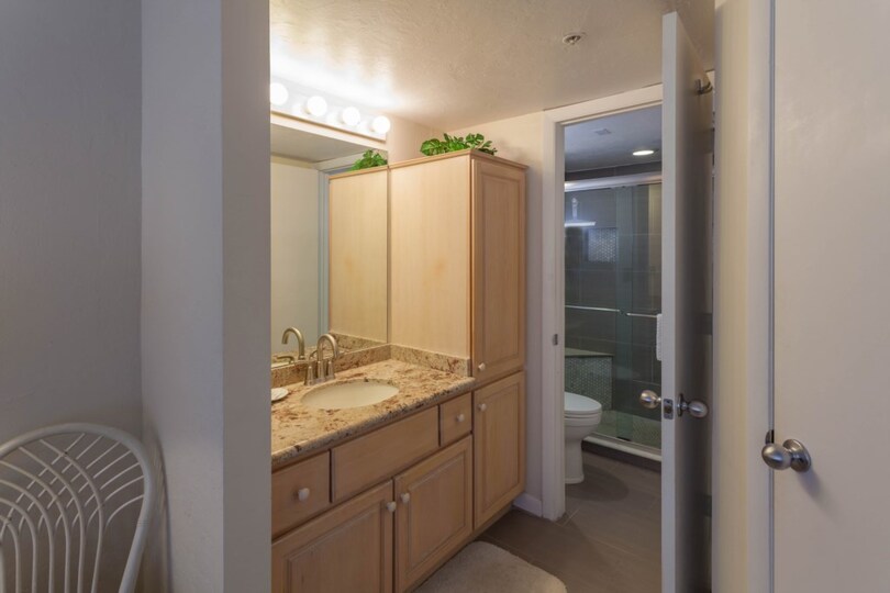 Exclusive Condo in One of  most Prestigious Resorts, Santa Maria Harbor Resort, Florida Condo 5956