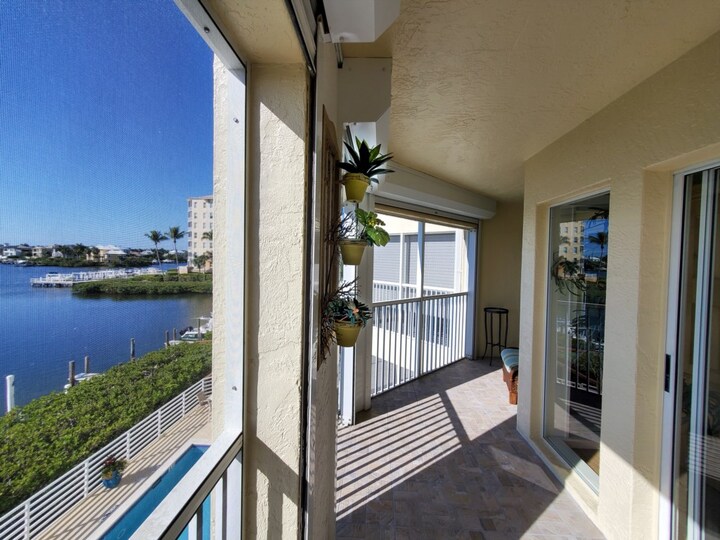 Exclusive Holiday Condo on Collier County, Florida Condo 5987