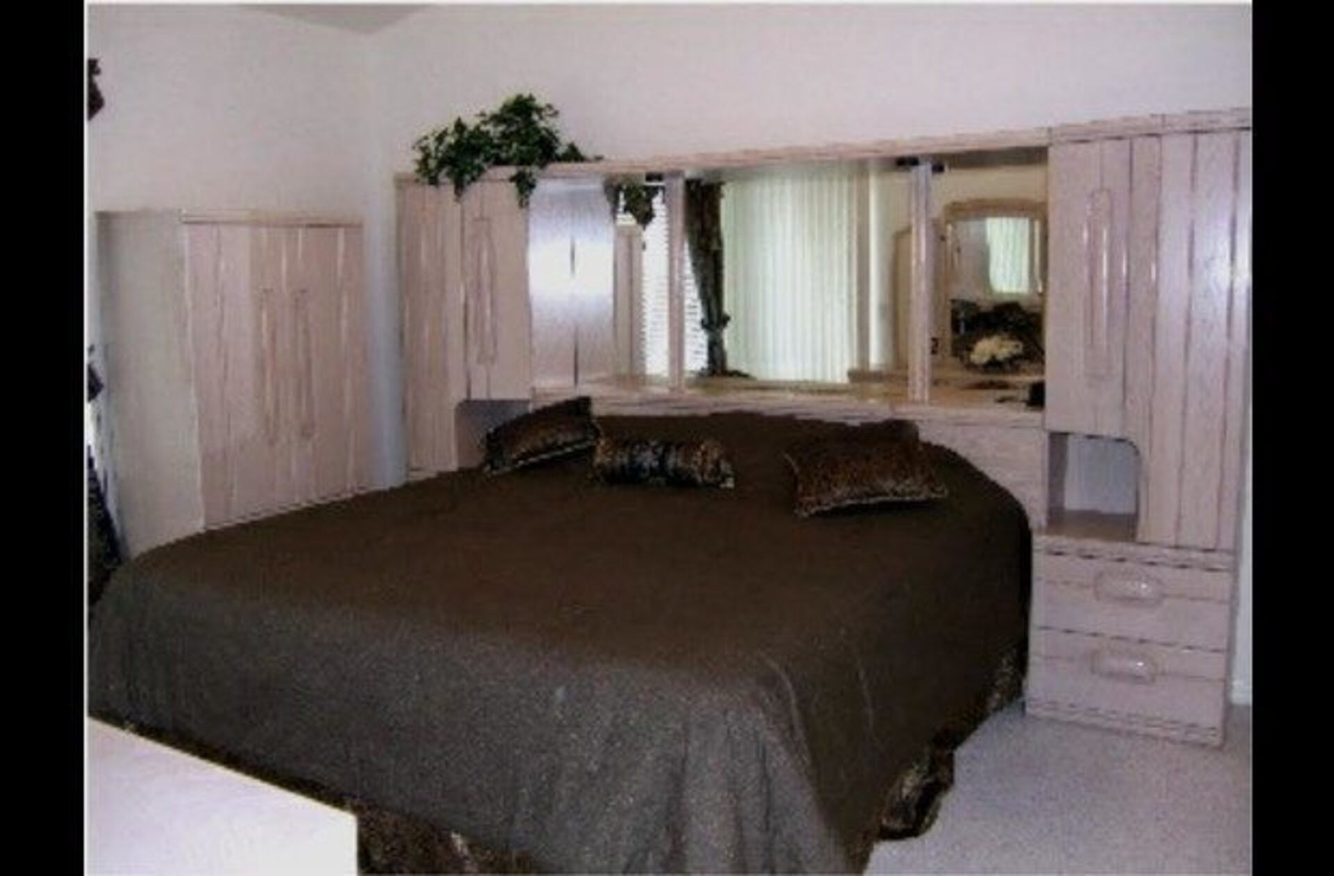 5 Star Condo in one of the most Prestigious Areas in Lighthouse Bay, Florida Condo 5962