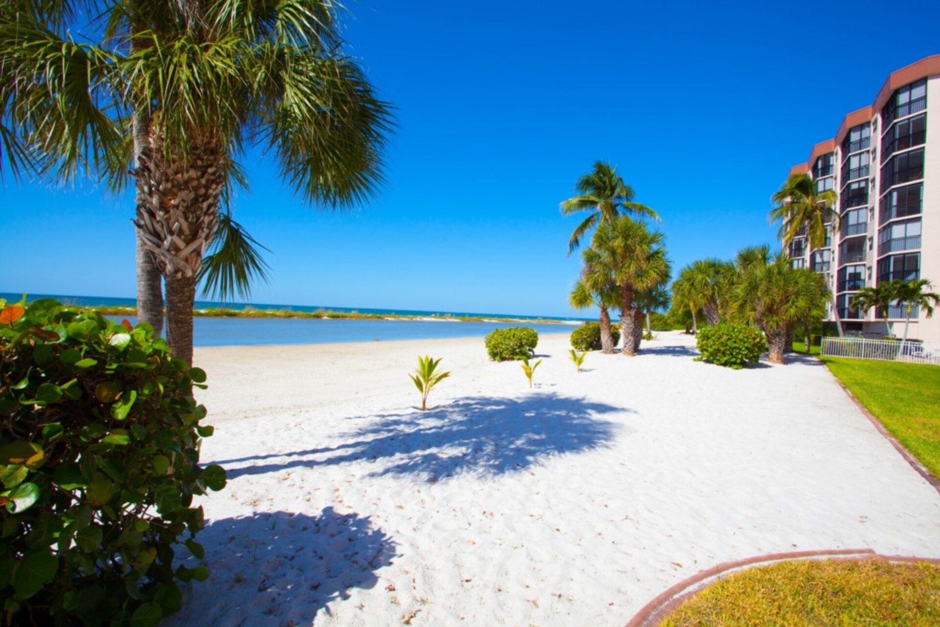 Exclusive Condo in One of Florida most Prestigious Resorts, Eden House, Florida Condo 5963