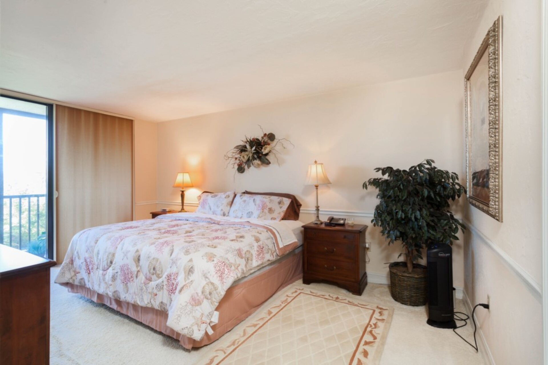 Luxury Contemporary Style Condo on Lee County, Orlando Condo 5852