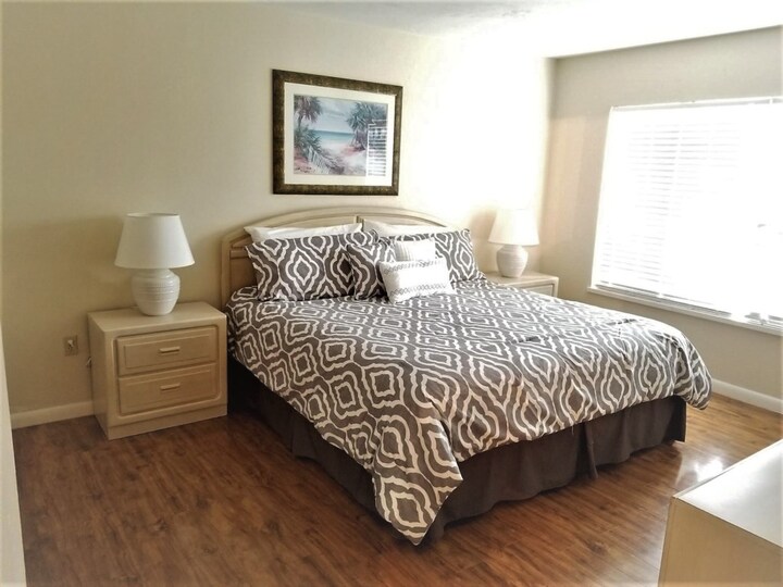 Exclusive Holiday Condo on Santa Maria Harbor Resort, minutes from Disney, Florida Condo 5967
