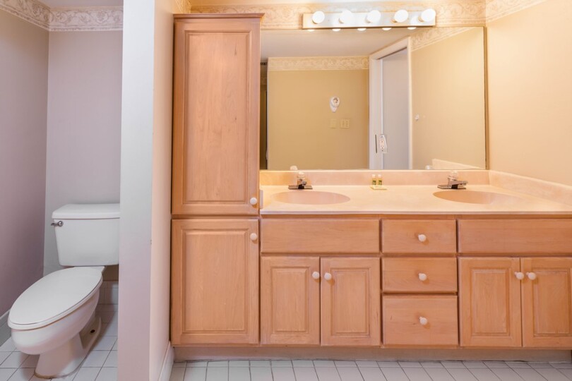 Exclusive Holiday Condo on Santa Maria Harbor Resort, minutes from Disney, Florida Condo 5967