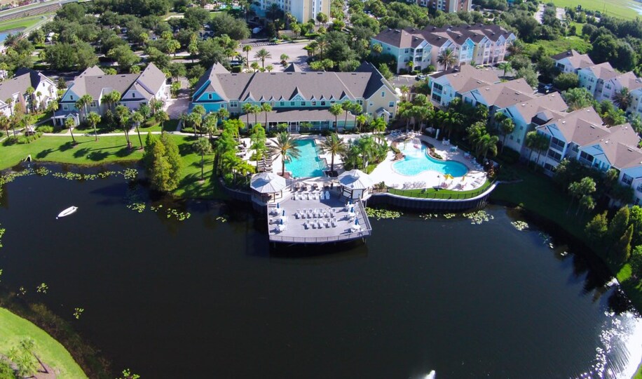 Exclusive Holiday Condo on Runaway Beach Club, minutes from Disney, Florida Condo 6015