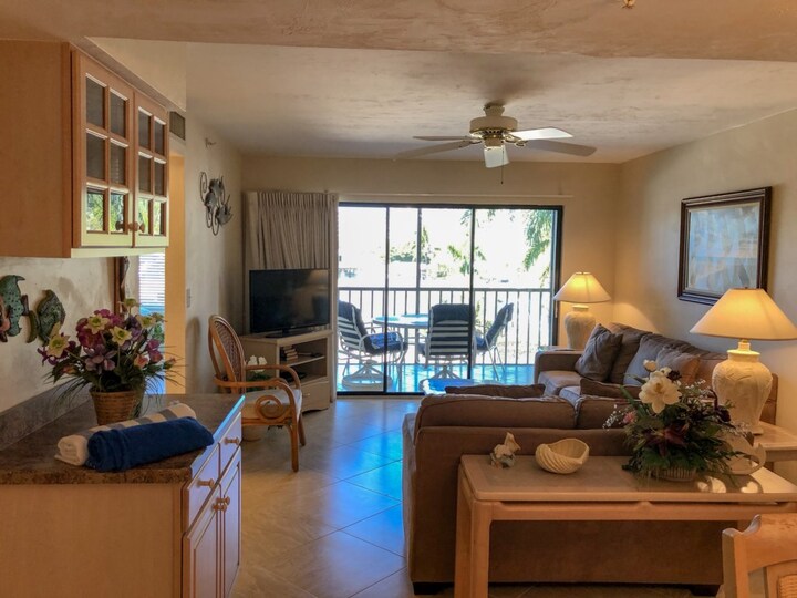 The Ultimate 2 Bedroom Condo on Santa Maria Harbor Resort, Florida Condo 5934