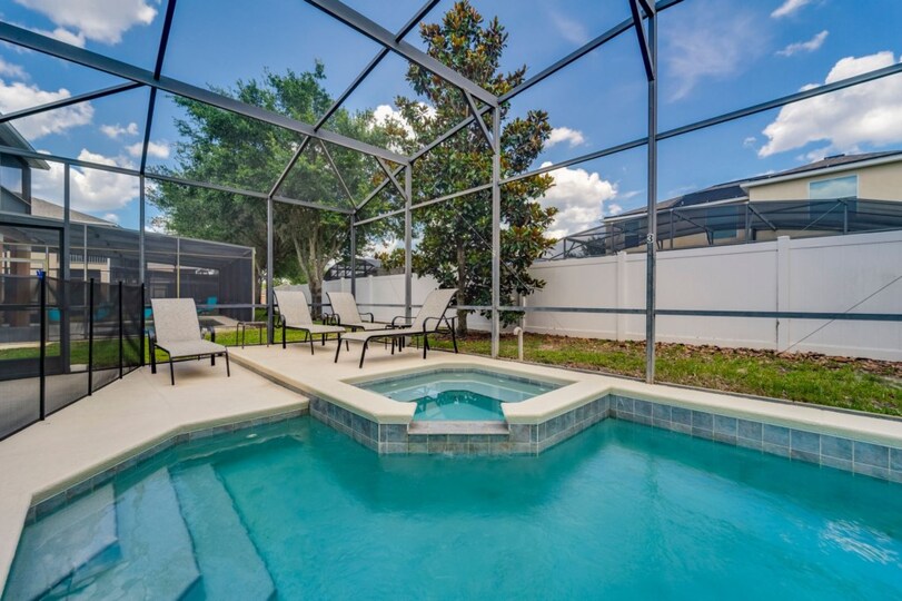 Luxury Contemporary Style Villa on The Abbey at West Haven, Florida Villa 6069