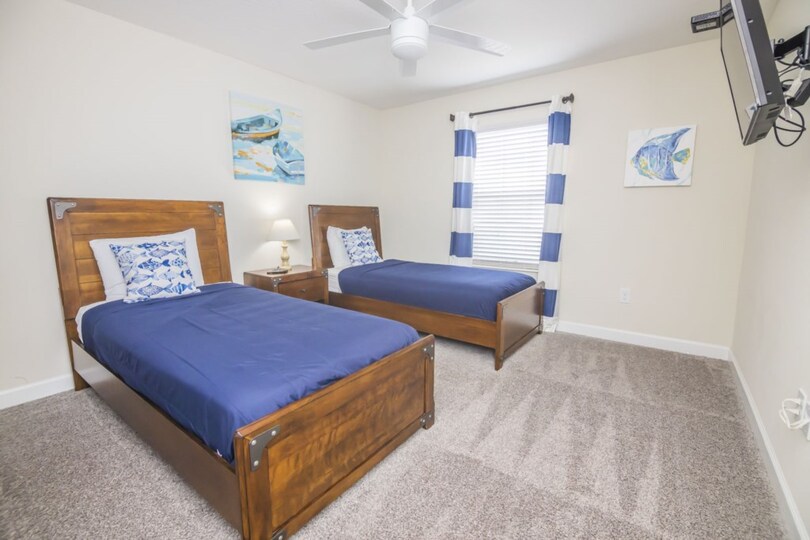 Luxury Townhome with Fantastic Private Pool on Storey Lake Resort, Florida Townhome 6074