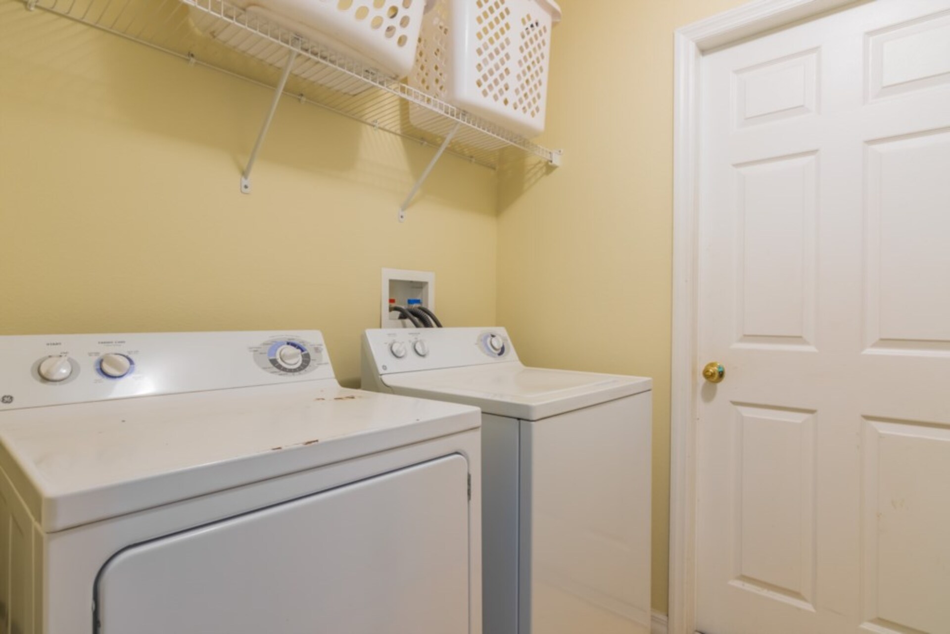 Exclusive Holiday Villa on Sunrise Lakes vacation, minutes from Disney, Florida Villa 5970