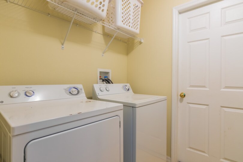 Exclusive Holiday Villa on Sunrise Lakes vacation, minutes from Disney, Florida Villa 5970