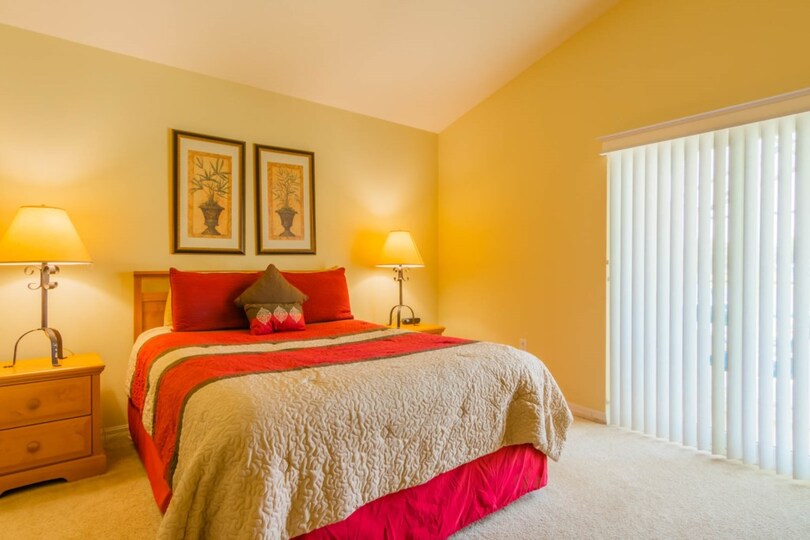Exclusive Holiday Villa on Sunrise Lakes vacation, minutes from Disney, Florida Villa 5970