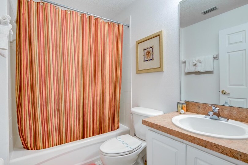 5 Star in one of the most Prestigious Areas in Calabay Parc at Tower Lake, Florida Villa 6117
