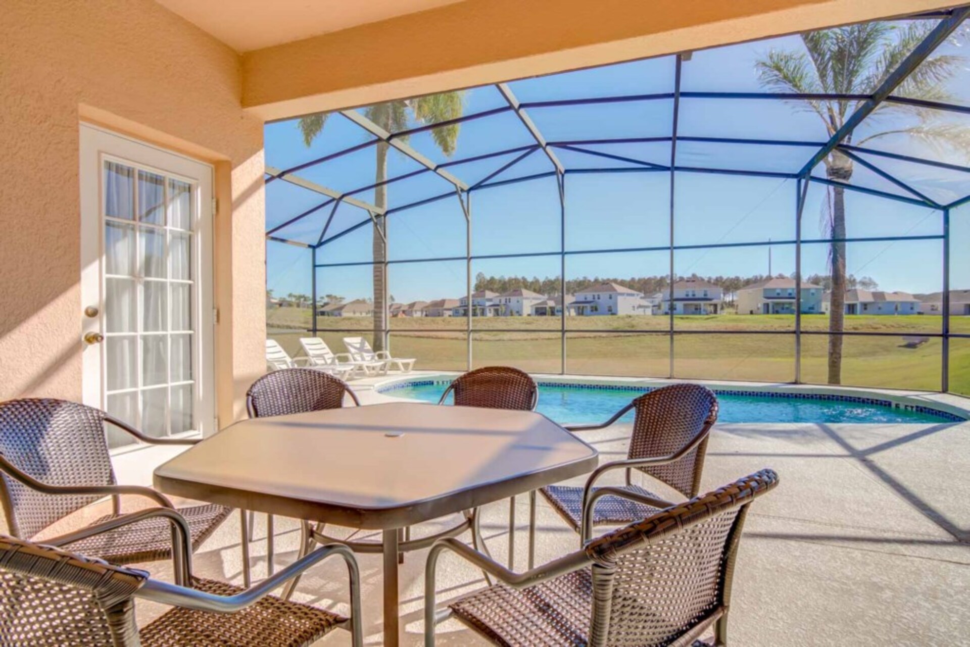 5 Star in one of the most Prestigious Areas in Calabay Parc at Tower Lake, Florida Villa 6117