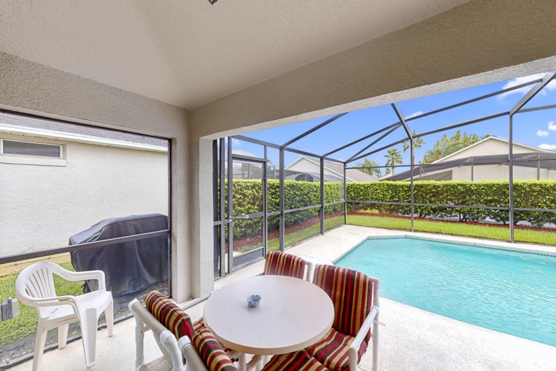 Luxury Contemporary Style Villa on Lake Berkley Resort, Florida Villa 6150