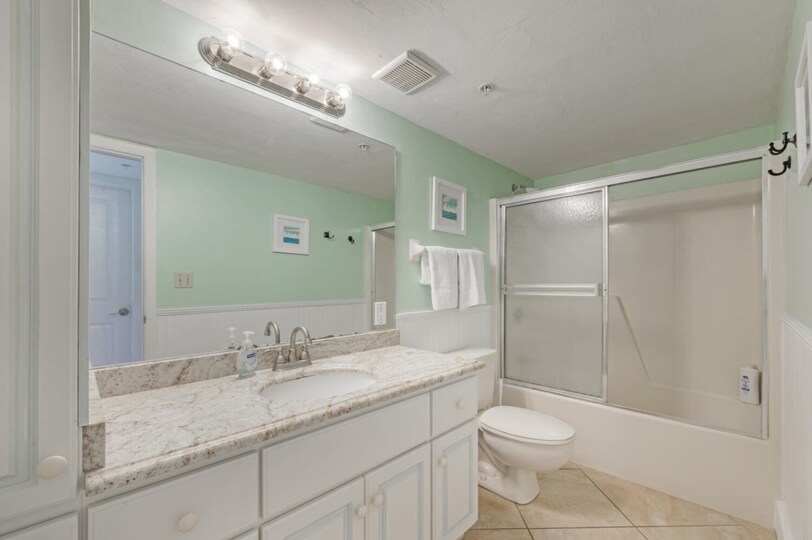 Exclusive Condo in One of most Prestigious Resorts, Santa Maria Harbor Resort, Florida Condo 5942