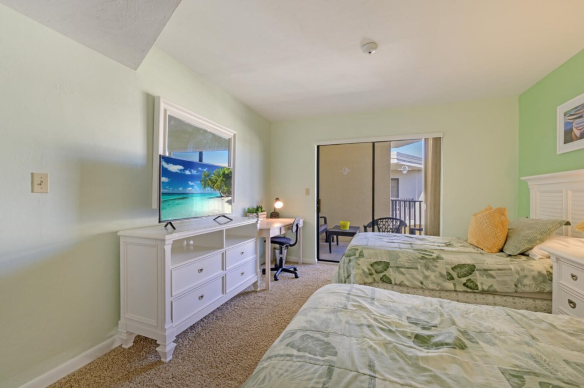 Exclusive Condo in One of most Prestigious Resorts, Santa Maria Harbor Resort, Florida Condo 5942