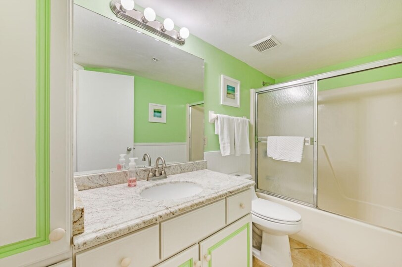 Exclusive Condo in One of most Prestigious Resorts, Santa Maria Harbor Resort, Florida Condo 5942