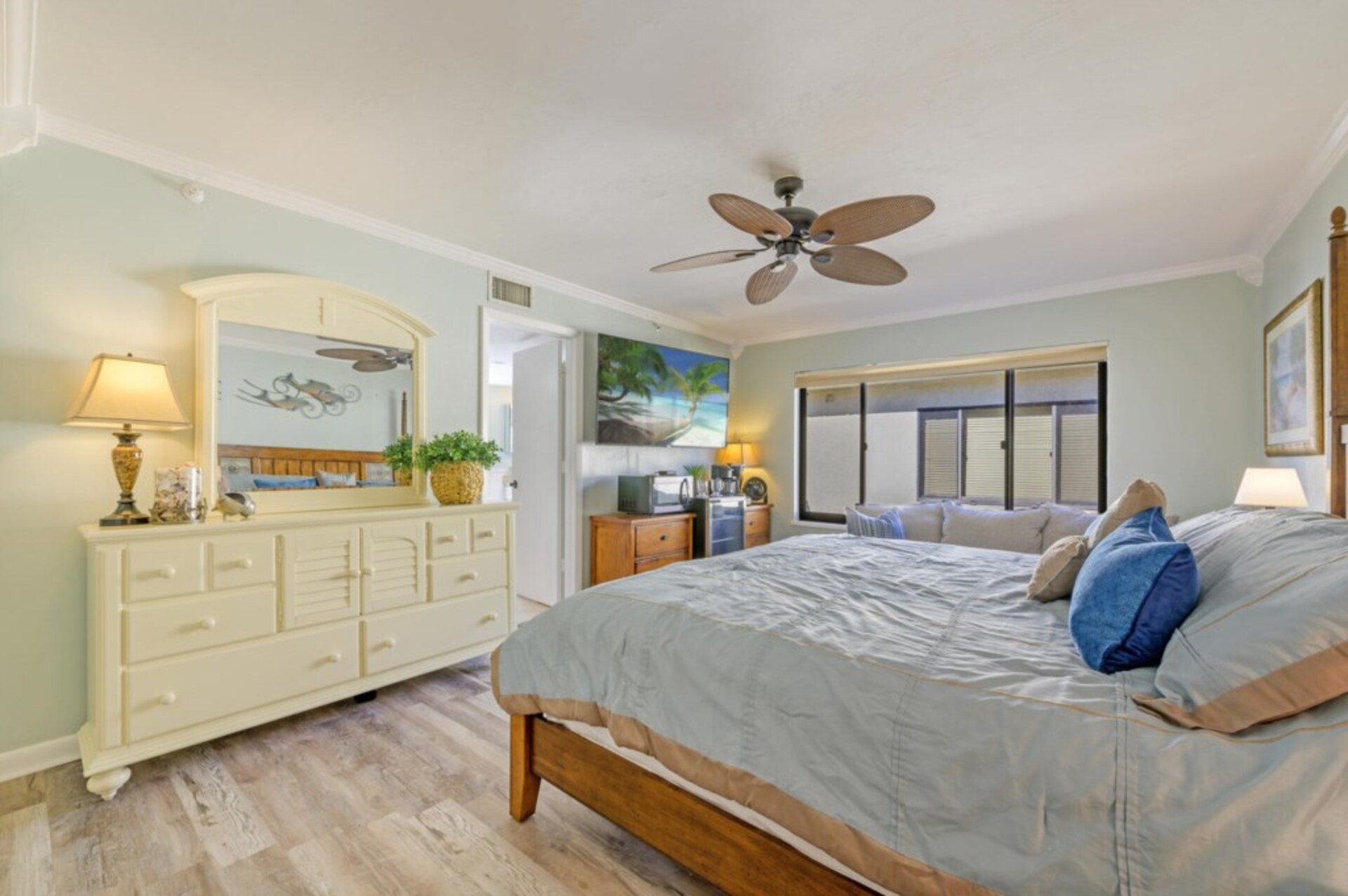 Exclusive Condo in One of most Prestigious Resorts, Santa Maria Harbor Resort, Florida Condo 5942