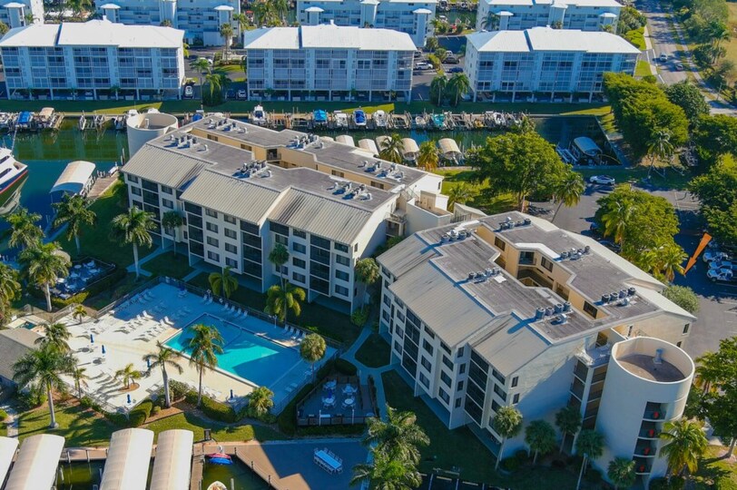 Exclusive Condo in One of most Prestigious Resorts, Santa Maria Harbor Resort, Florida Condo 5942
