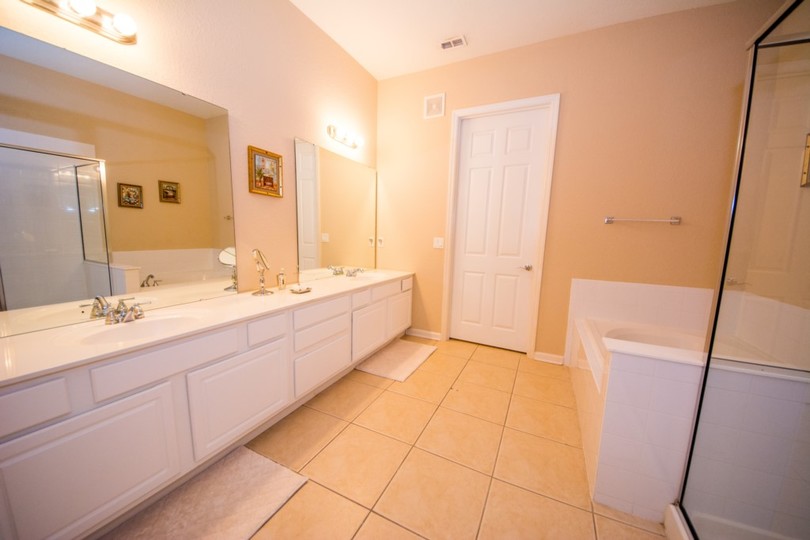 The Ultimate 4 Bedroom Apartment on Orange County, Florida Apartment 6180