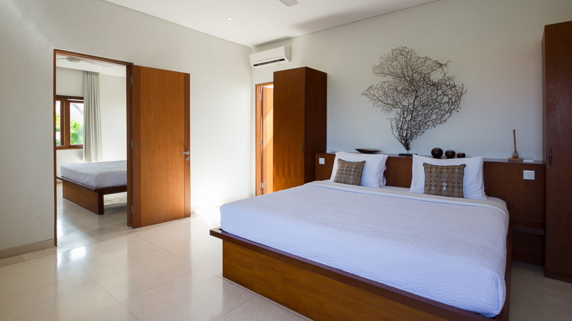 Amazing 5 Star Villa With 2 Relaxing Pools , Bali Villa 2136